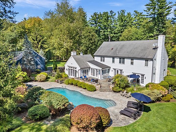 4th image of 245 Benedict Hill Road