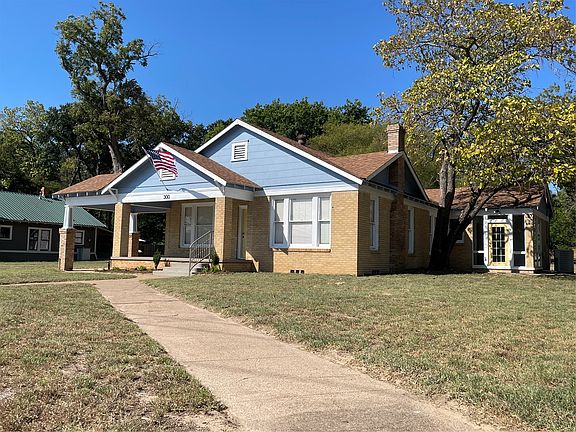 2nd image of 300 S Prairieville St
