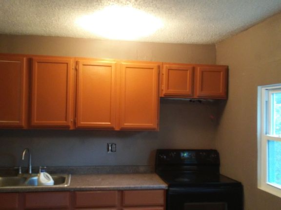 5th image of 2910 S 51st St