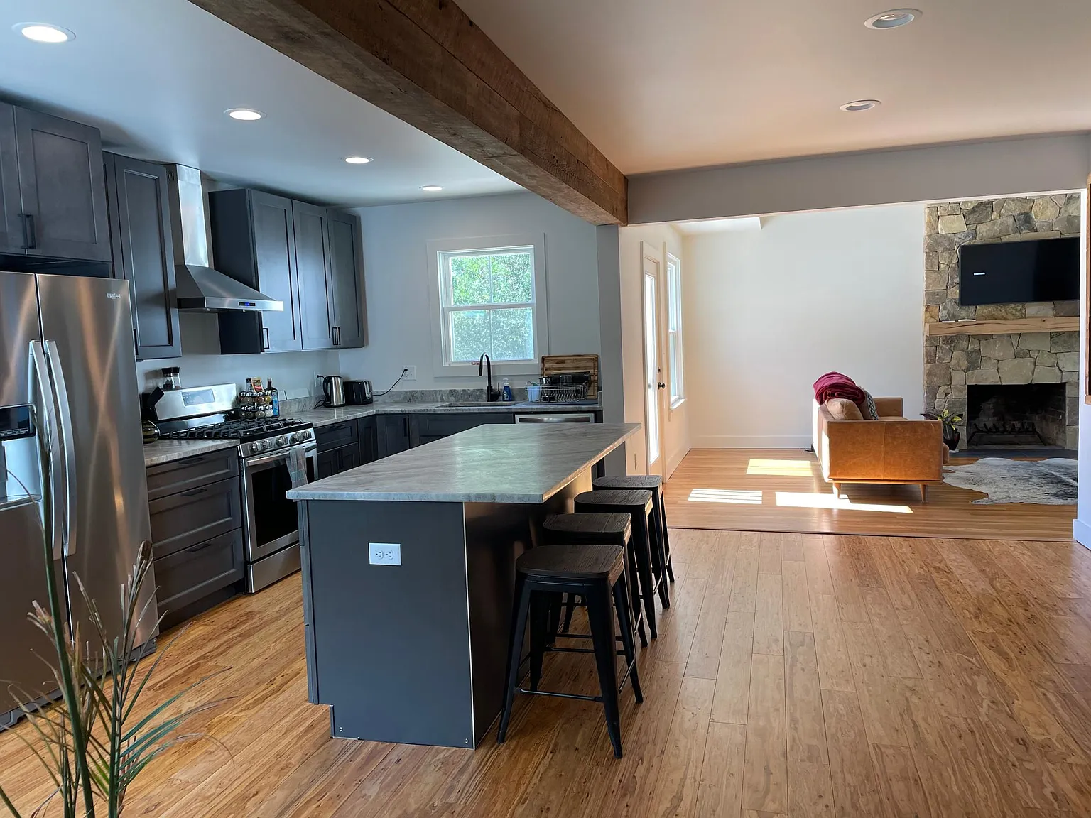 5645 Brownsville Rd — Photo 3