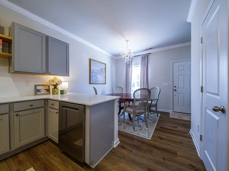 3160 N Hills Dr — Photo 17