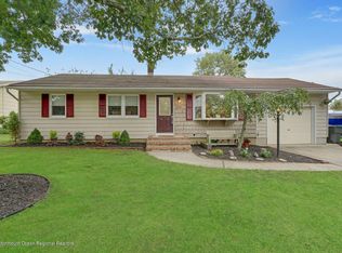 954 Raleigh Dr, Toms River, NJ 08753