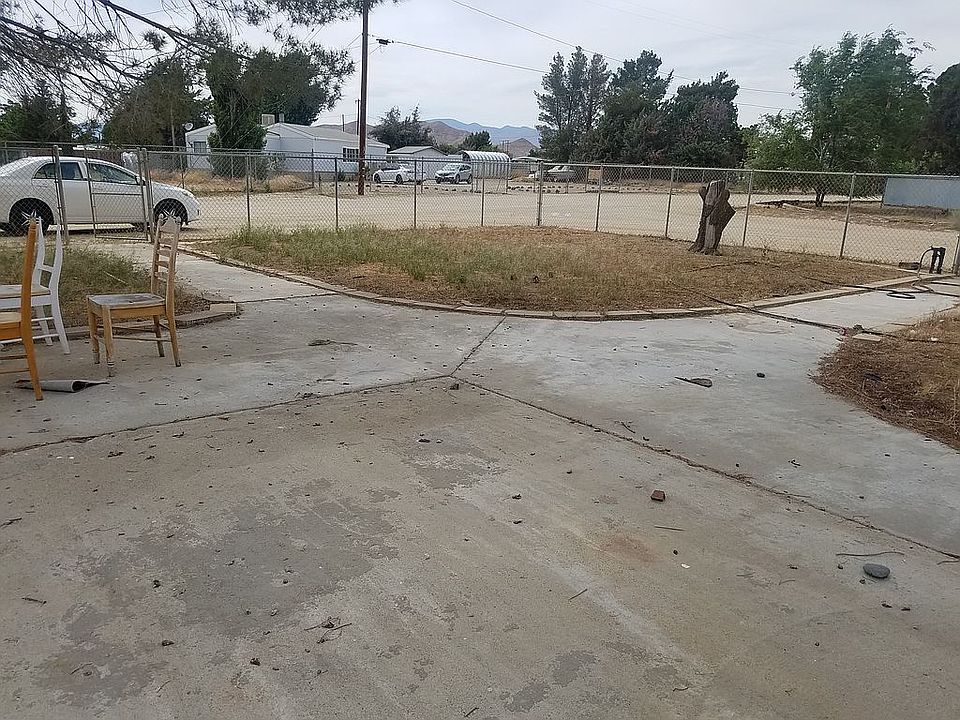 2nd image of 5560 Leslie Ave