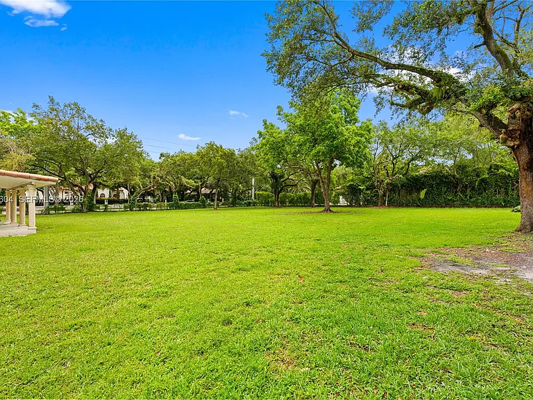 6801 SW 102nd Ave — Photo 28