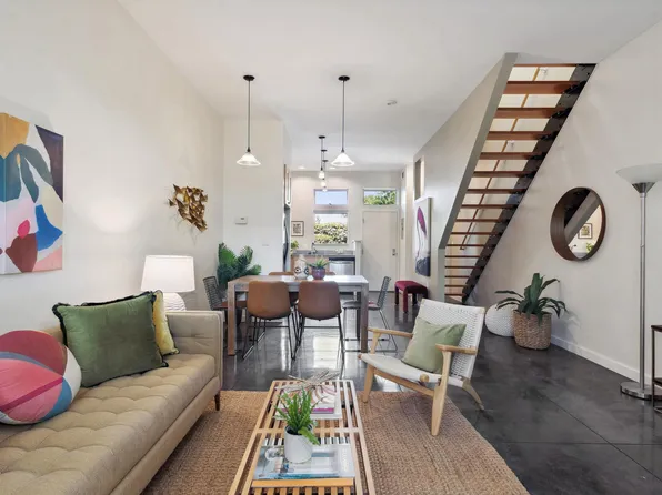 1210 32nd St, Oakland, CA 94608