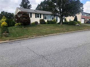 79 Longview Dr, Cranston, RI 02920