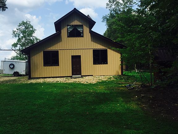 2 stall 1500 sq ft barn 