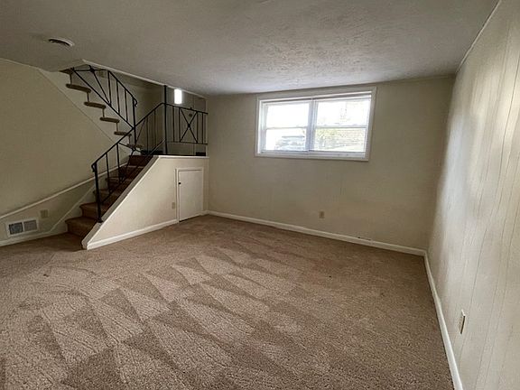 2nd image of 42 Dogwood Ct #A