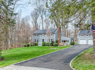 90 Harvey Rd, Ridgefield, CT 06877