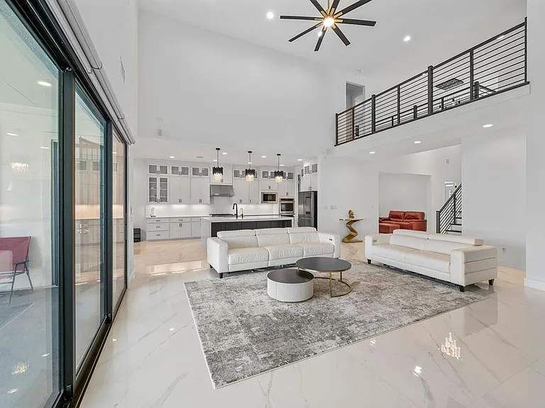 3304 Belted Galloway St — Photo 5