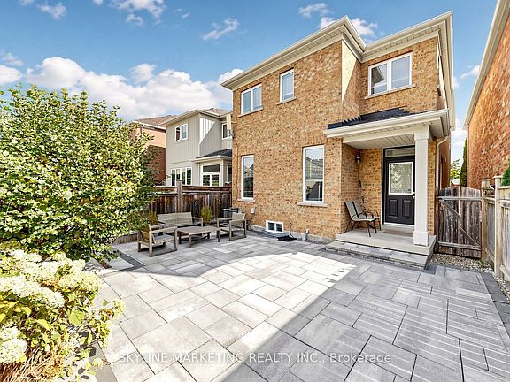 3rd image of 26 Gosford St