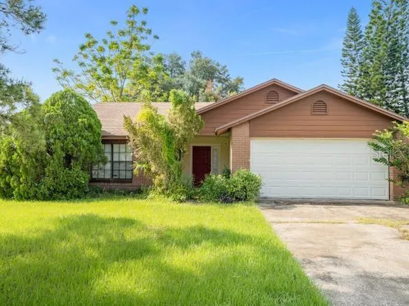 21526 Coot Dr, Lutz, FL 33549