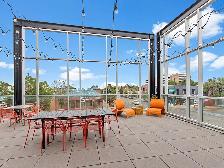 Broadway Lofts — Photo 49