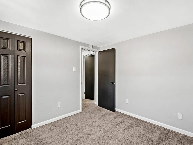 Baldwin Cathell Townhouses — Photo 34