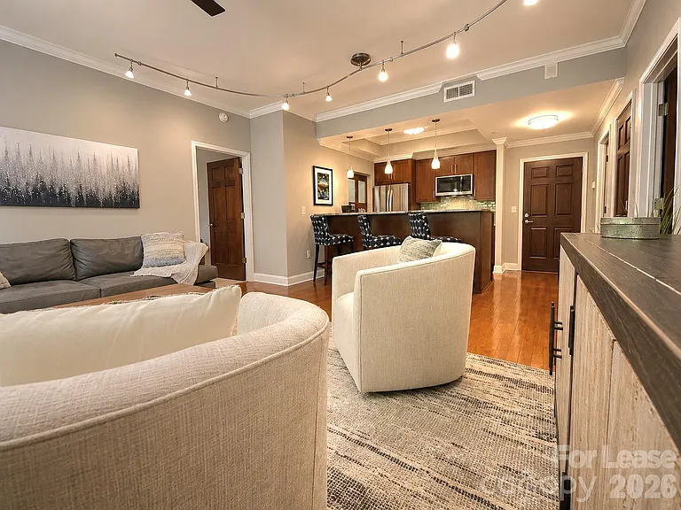 300 W 5th St #105 — Photo 15