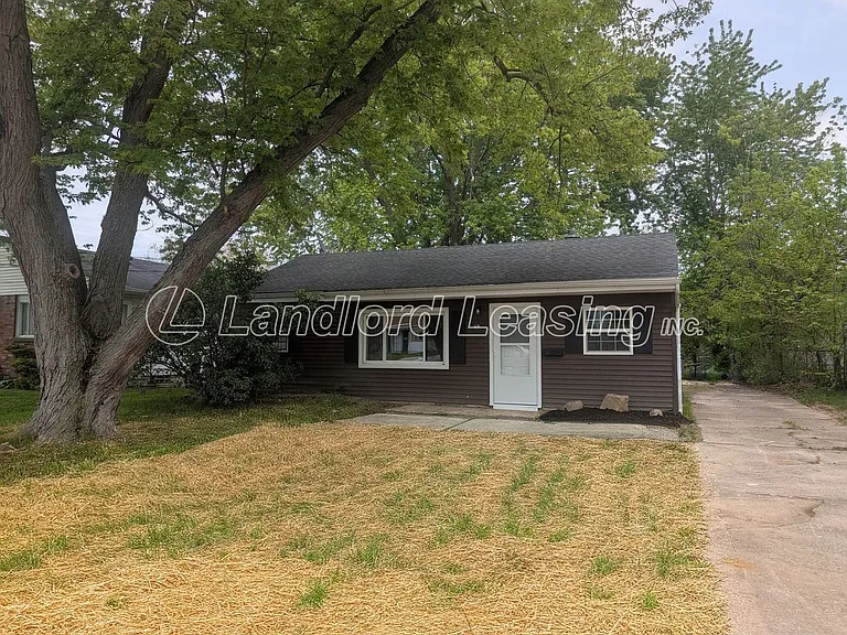 629 Vermont Dr — Photo 1