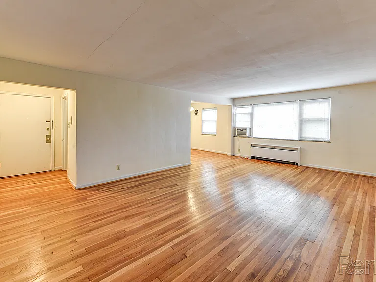 Eden Cliff Apartments — Photo 15