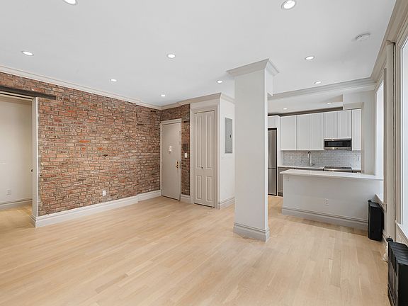 3rd image of 34 Ludlow St APT 1