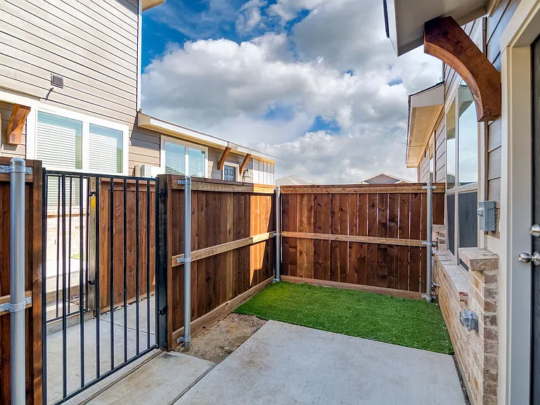 729 Harvest Moon Dr — Photo 17