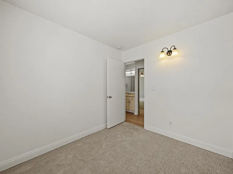 3266 Ashford St #K — Photo 6