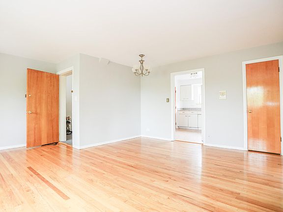 5th image of 3390 W Hollywood Ave #2E