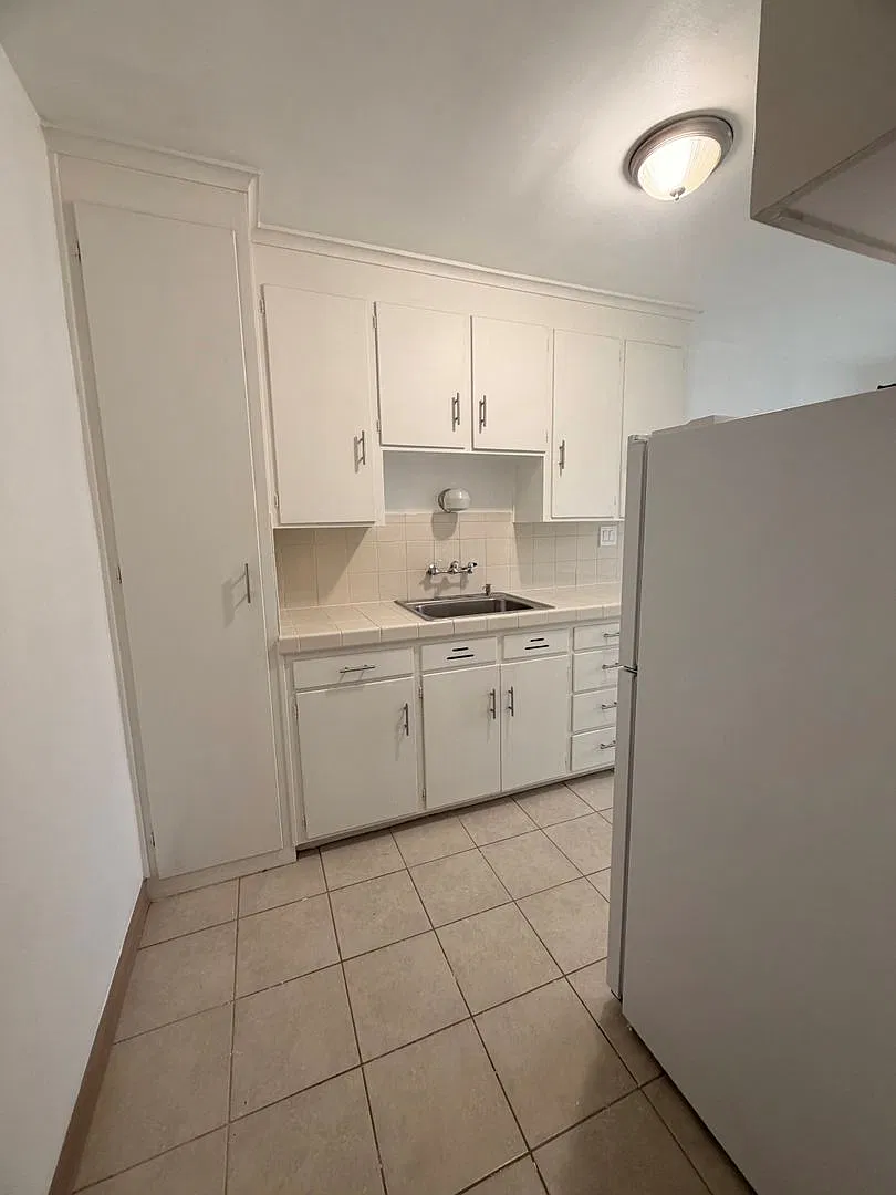 Taylor Place — Photo 4