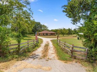 2569 N Fm 55, Barry, TX 75102