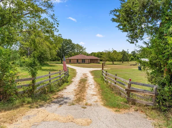 2569 N Fm 55, Barry, TX 75102