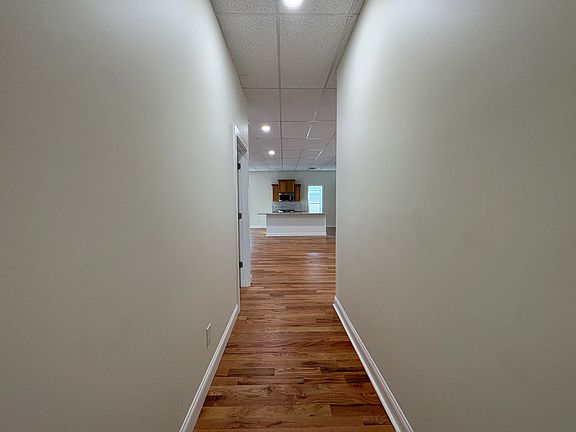 5th image of 18 E King St #62C29500A