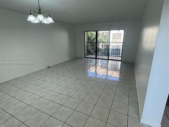 4th image of 650 NE 149th St APT 402F