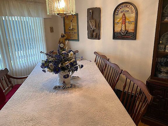 5th image of 108 S Lake Dr #430