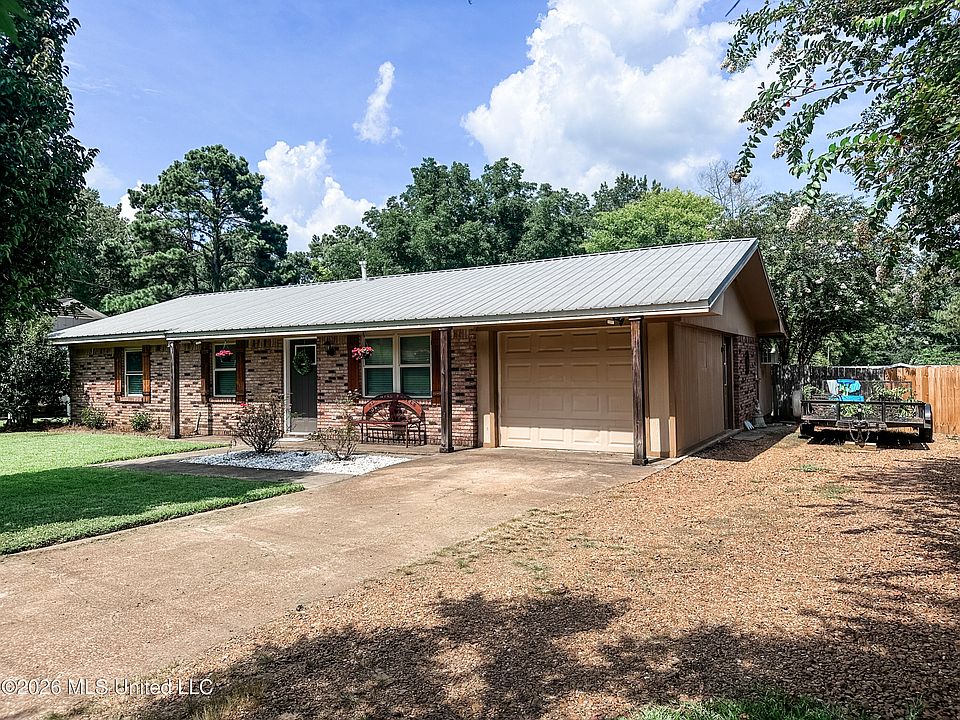 1st image of 514 Wilder Dr
