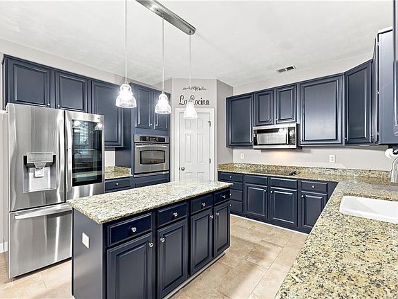 2nd image of 3204 Hearring Way