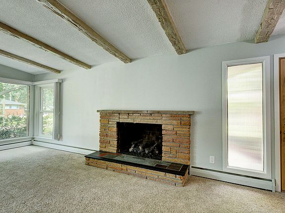 5th image of 16226 Southampton Ct