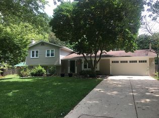 9605 Trailridge Ter, Potomac, MD 20854