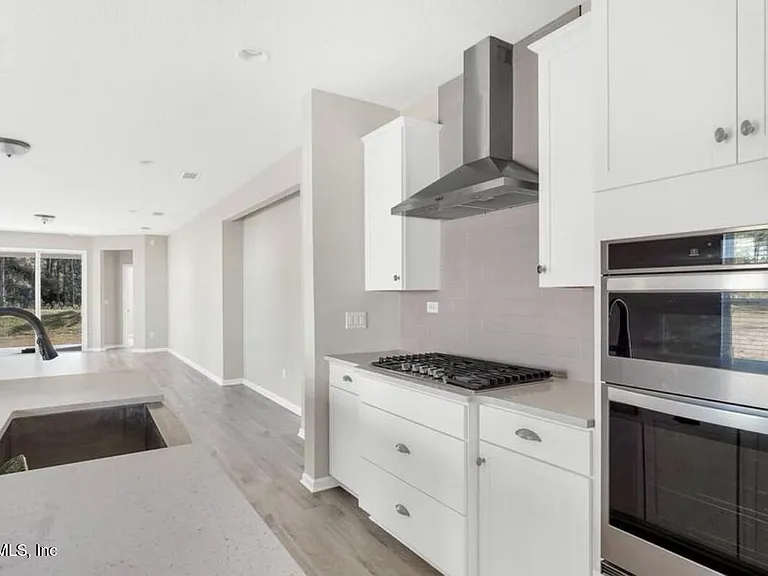 356 Bermudez Way — Photo 8