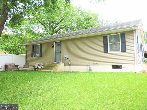 2nd image of 303 Hillcrest Ave