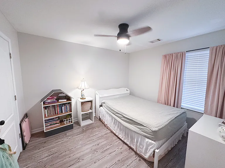 Upstairs Bedroom 2