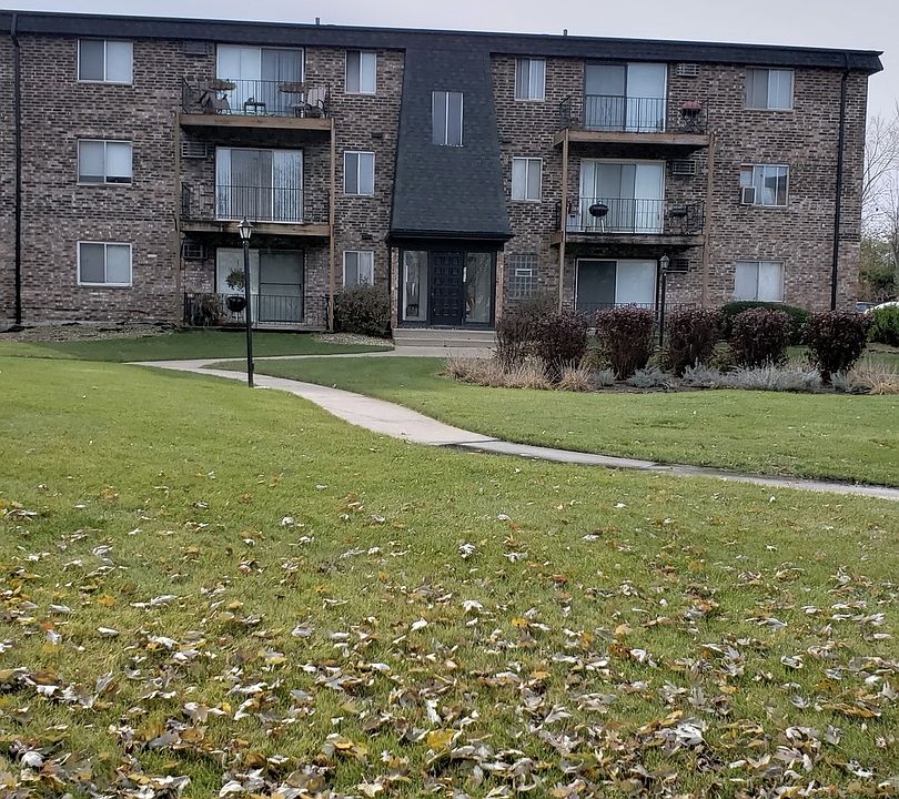 1st image of 1013 E 194th St APT 202