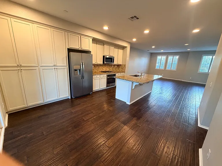 40879 Belleray Ave — Photo 65