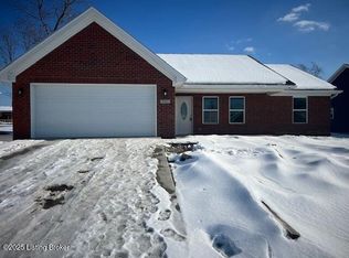 5411 Mount Holyoke Dr, Louisville, KY 40216