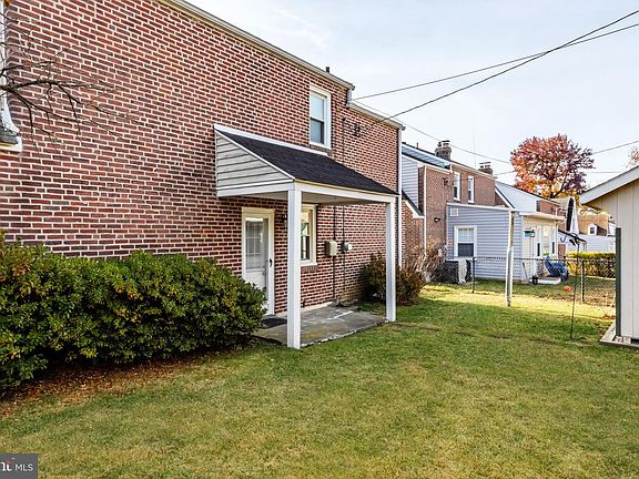3rd image of 228 Ivy Rock Ln