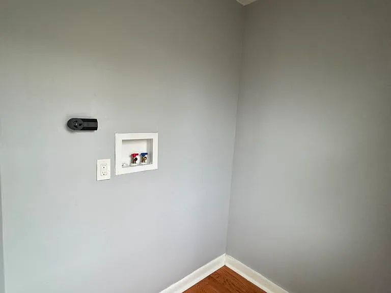 910 Dixwell Ave #2RR — Photo 3