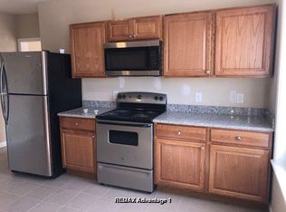 32 Suffield St, Worcester, MA 01610