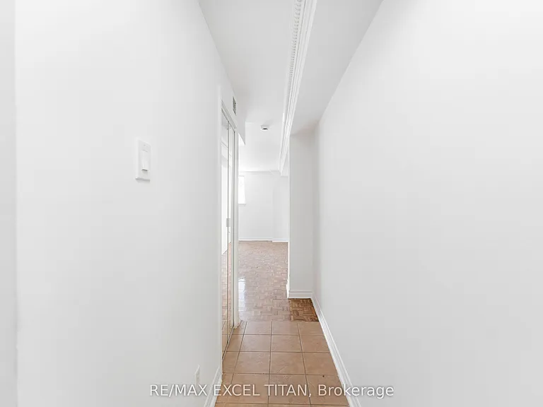 1407 Dupont St #112 — Photo 12