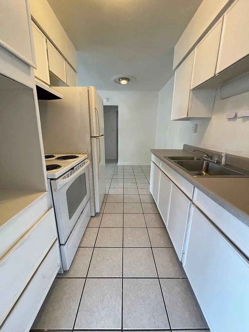 1 BR / 1 BA Duplex In Winter Park — Photo 3