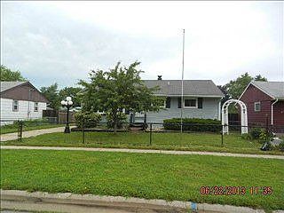 1st image of 1118 Colonial Dr