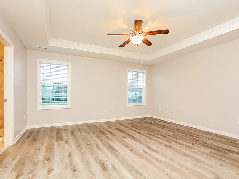 7435 Birchshire Dr — Photo 9