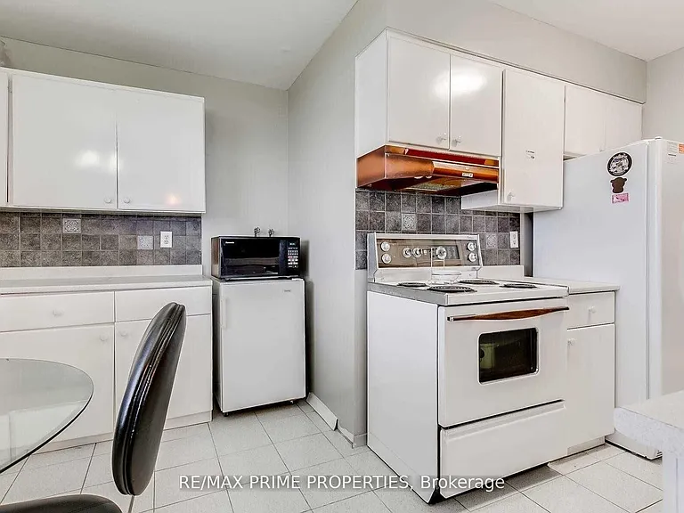 115 Antibes Dr #907 — Photo 9