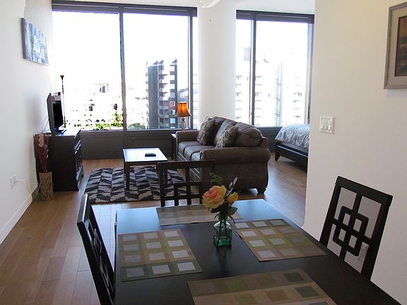 5th image of 939 S Figueroa St